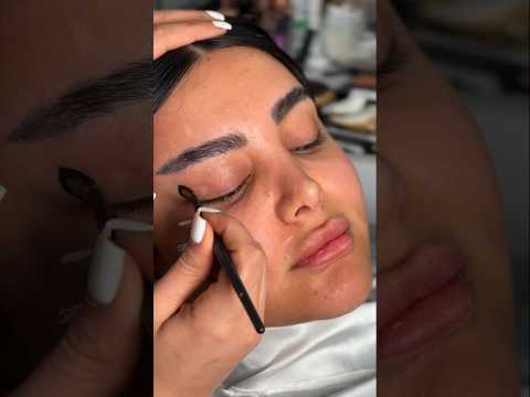 اول ماشوفتها قولتلها أنا فى لوك فى دماغى لازم اعملهولك