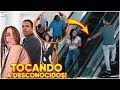 Tocando a Desconocidos en las escaleras Mecánicas! #2