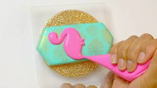 Tropical Cookies - How to decorate a flamingo on a plaque cookie