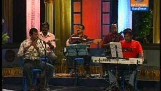 Video thumbnail of "Podigai TV Thullatha Manamum Thullum,Yengirindo, Satish Key-board, S.Nathan, Saxophone.MPG"