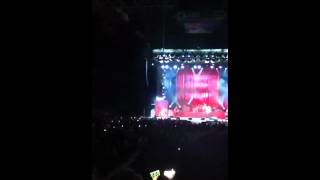 Crazy- Chris Daughtry (live in concert)