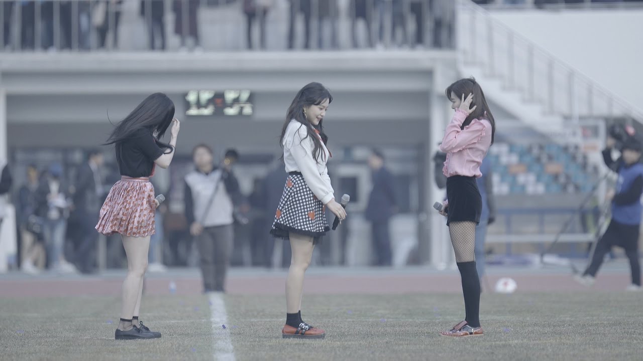 170305 레드벨벳 (Red Velvet) 뒷태 - 러시안 룰렛 대기+ 입장+ 맨트 원본 (no color grading) Ver. [4k Fancam/직캠]@안양종합운동장 축구