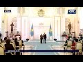 Президент наградил званиями и орденами представителей разных профессий