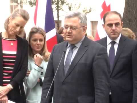 დავით უსუფაშვილი ოლივერ და მარჯორი უორდროპების ძეგლის გახსნაზე