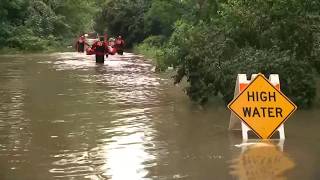 Ravenswood residents still cleaning up 1 month after historic flooding Guide