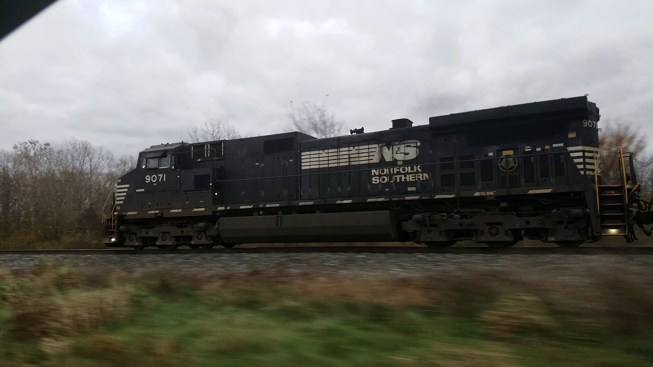 ns trains schiphol Chasing a Norfolk Southern Van Train 4K