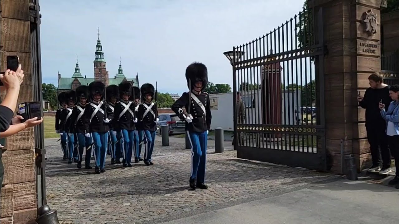 Denmark Royal Guard march (full journey) - YouTube
