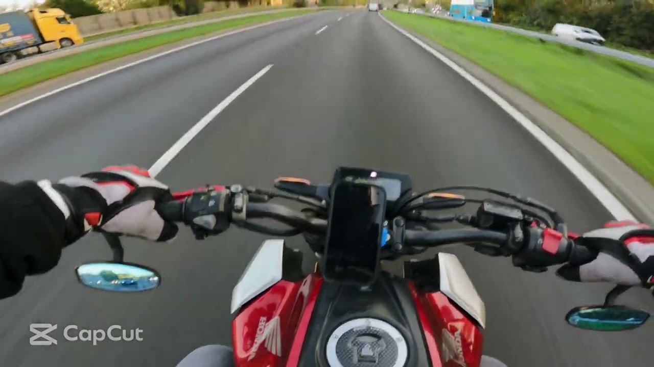 HONDA CB125R RIDE POV [4K]