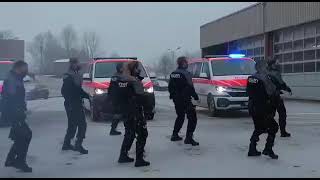 Schweizer Polizei Tanz Zu Jerusalema - Swiss Police Dance To Jerusalema