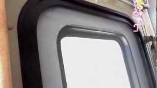 117.01 Alles Trilt In De Camper, Maar De Deur Wel Het Hardst.