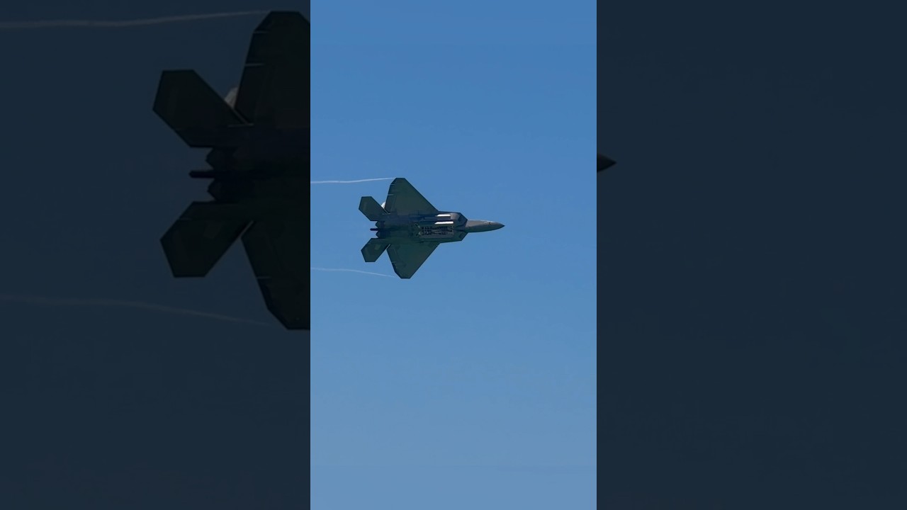 F22 weapons bay pass. 