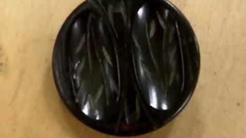 Antique buttons and vintage buttons, Bakelite buttons from Gannon