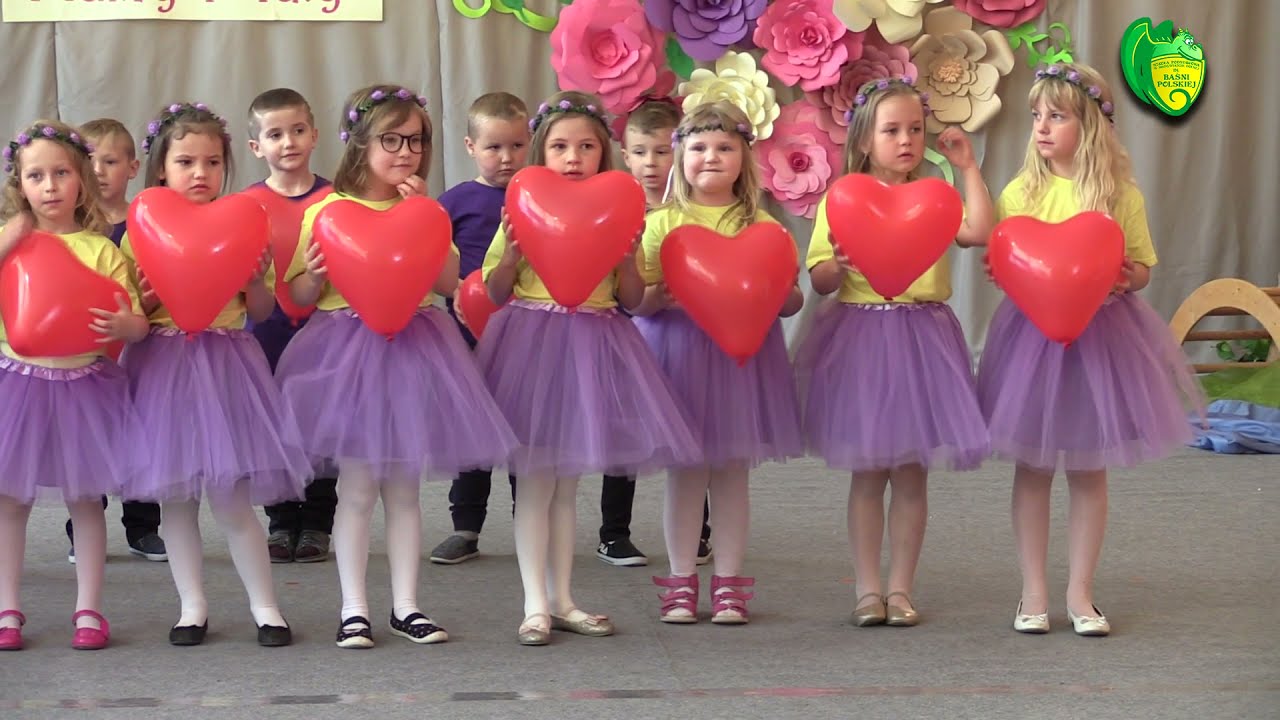 Dzień Mamy i Taty 2021 w oddziałach przedszkolnych w Szkole Podstawowej  w Niedźwiadzie Dolnej