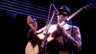 Raul Midon - Waited All My Life (Live at Joe's Pub 3/12/10)
