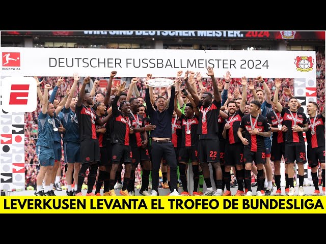 BAYER LEVERKUSEN de XABI ALONSO levanta el trofeo como CAMPEÓN INVICTO de la BUNDESLIGA