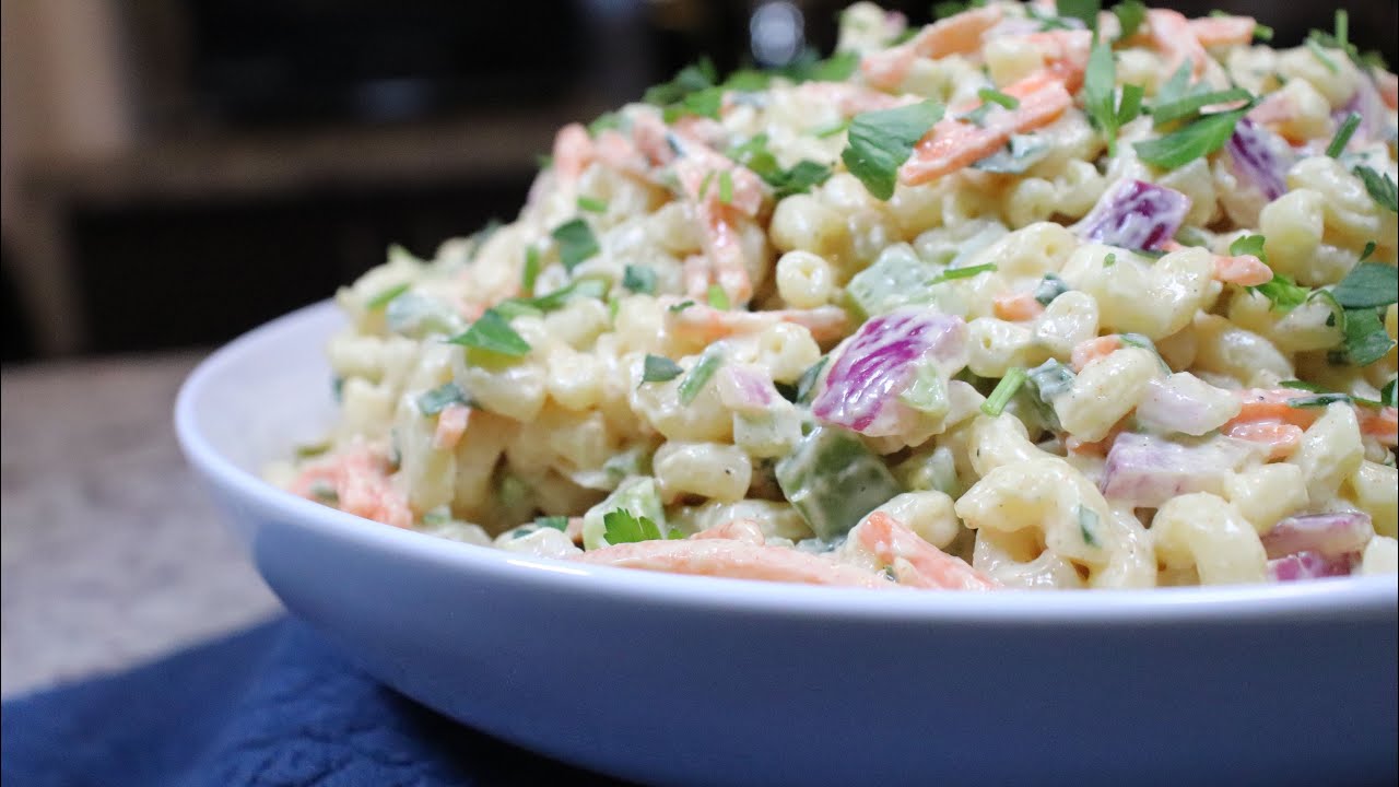 Creamy Macaroni Salad - Easy & delicious!