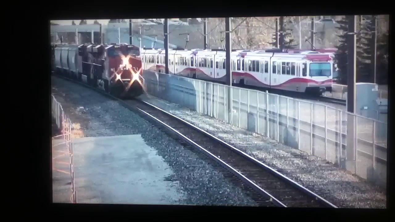 Railfanning on December 1st 2017. CP Pulldown at notch 8 + CP 468 at Anderson station