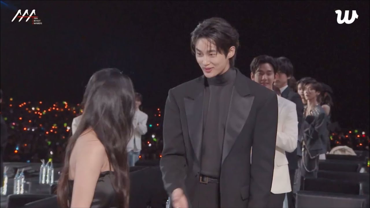 ‘특히 우리 수범이분들‘ 변우석🖤김혜윤 인기상 수상소감 Byeon WooSeok🖤Kim Hyeyoon AAA 2024 | Asia Artist Awards 2024