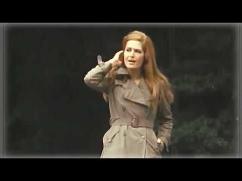 Παρακολούθηση DALIDA – Comment faire pour oublier (1971) | Dalida Official στο YouTube Παρακολούθηση DALIDA – Comment faire pour oublier (1971) | Dalida Official στο YouTube
