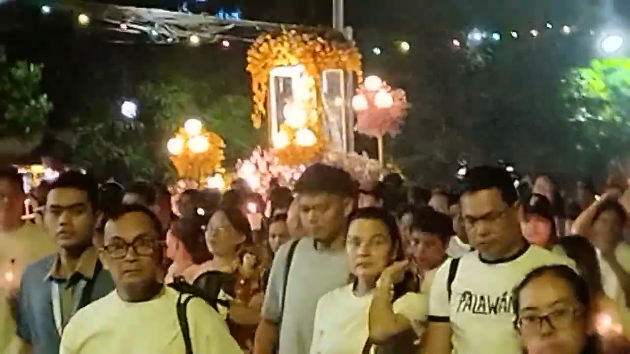 Walk with Mary 100 thousand people Procession fiesta Sinulog festival Cebu city