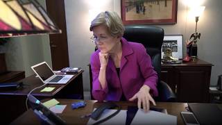 Elizabeth Warren Calls Equifax to Freeze Her Credit (and it doesn't work)