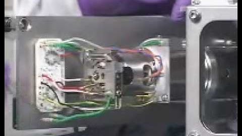 Remove the EI ion source