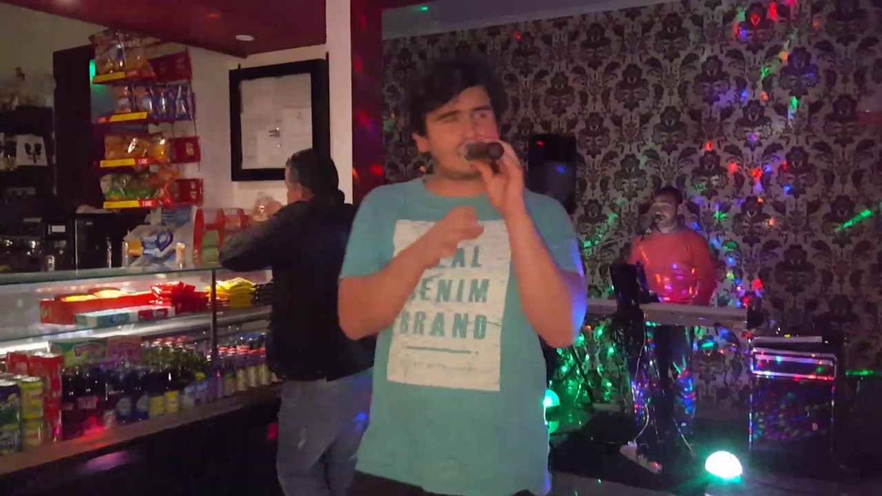 Fábio Castro - Tiro-Liro-Liro' Popular 'Moega Bar Caniço Madeira Portugal Amigos da Música