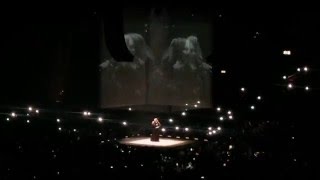 Adele - Someone Like You - LIVE (crowd singing!!)