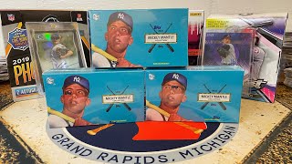 NEW! 2021 Topps Mickey Mantle Collection! Online Exclusive ** GOLD!**