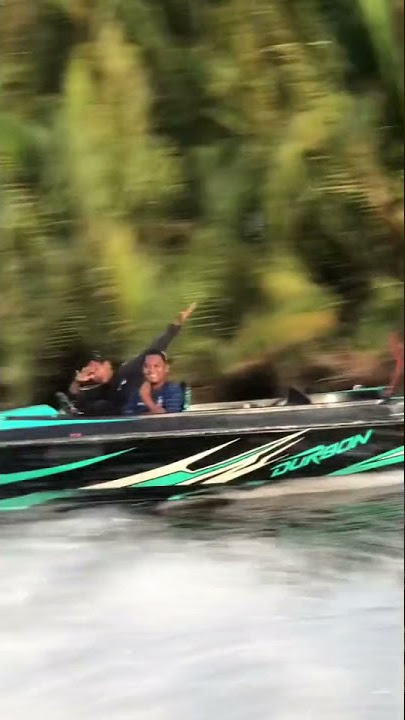KAPAL SPEED BOAT TERKENCANG