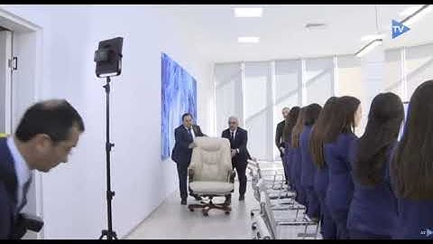 Prezident irad tutdu, əyləşəcəyi kreslonu dəyişdilər