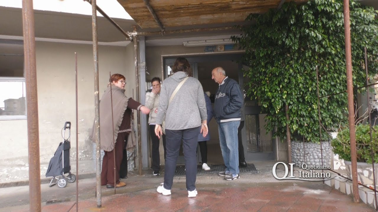 Bari, palazzina Arca a pezzi in via Candura 15: crolli e lavori a metà