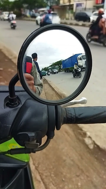 SALEEM Menanti kasih di ujung Hari #liriklagu #malaysia #storywa #story #lagukeren #kenanganlalu