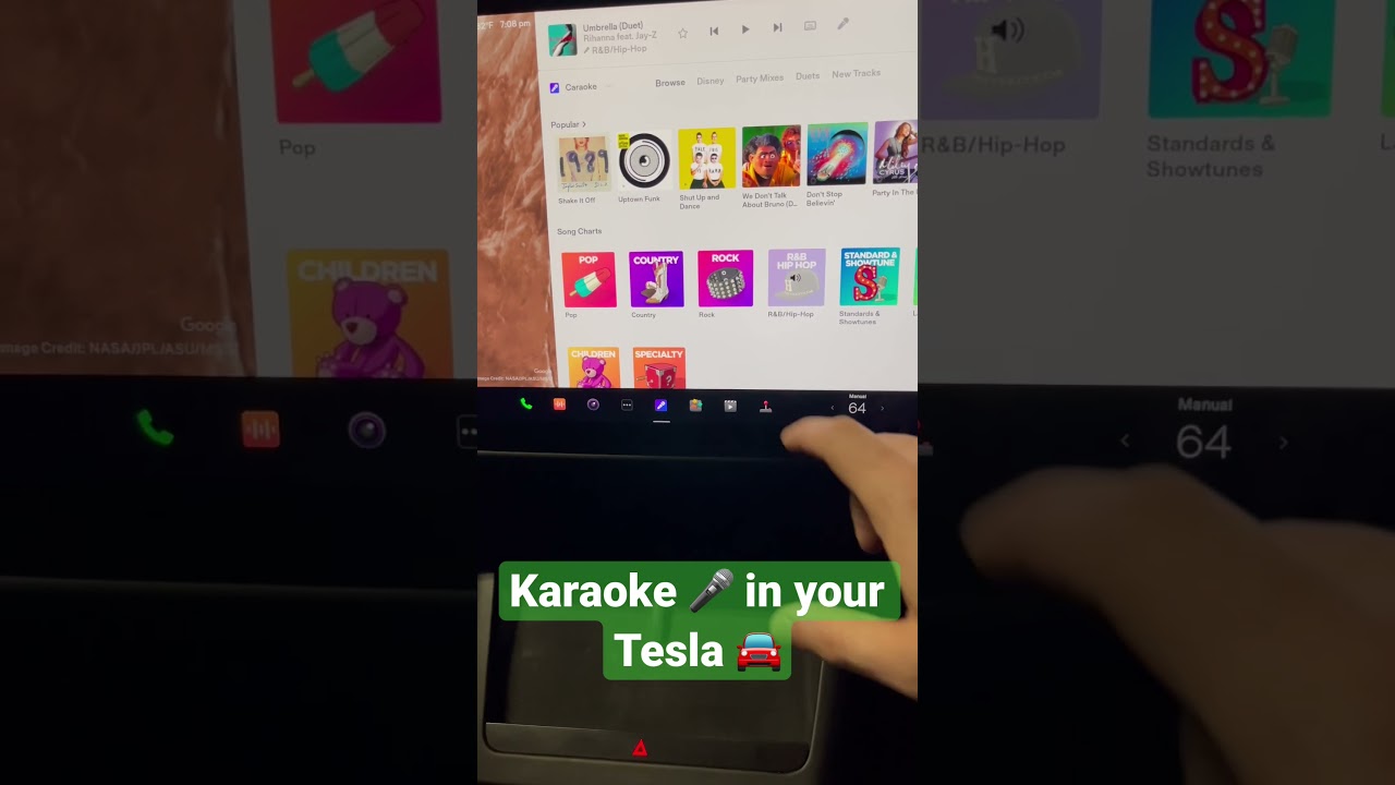 Tesla erweitert Zubehör-Liste: Karaoke auf der Autobahn