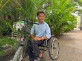 ពិការជើងសងខាងពីកំណើត យុវជន តាំង តារាពេជ្រ តស៊ូលក់កាបូបតាមអនឡាញ ដើម្បីបានរៀនបរិញ្ញាបត្រ