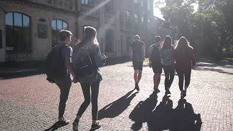 Digital Signage & Wayfinding Solutions for Universities | 22Miles