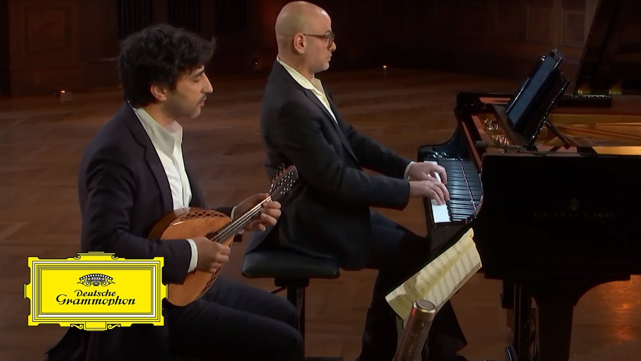 Avi Avital & Ohad Ben-Ari – Mozart: Violin Sonata No. 21 in E Minor, K 304, II. Tempo di Menuetto