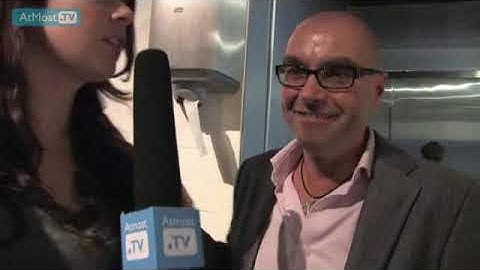 Anna van @AtMostTV interview Stephan Fellinger tijdens de Delta Lloyd eDay in Amsterdam