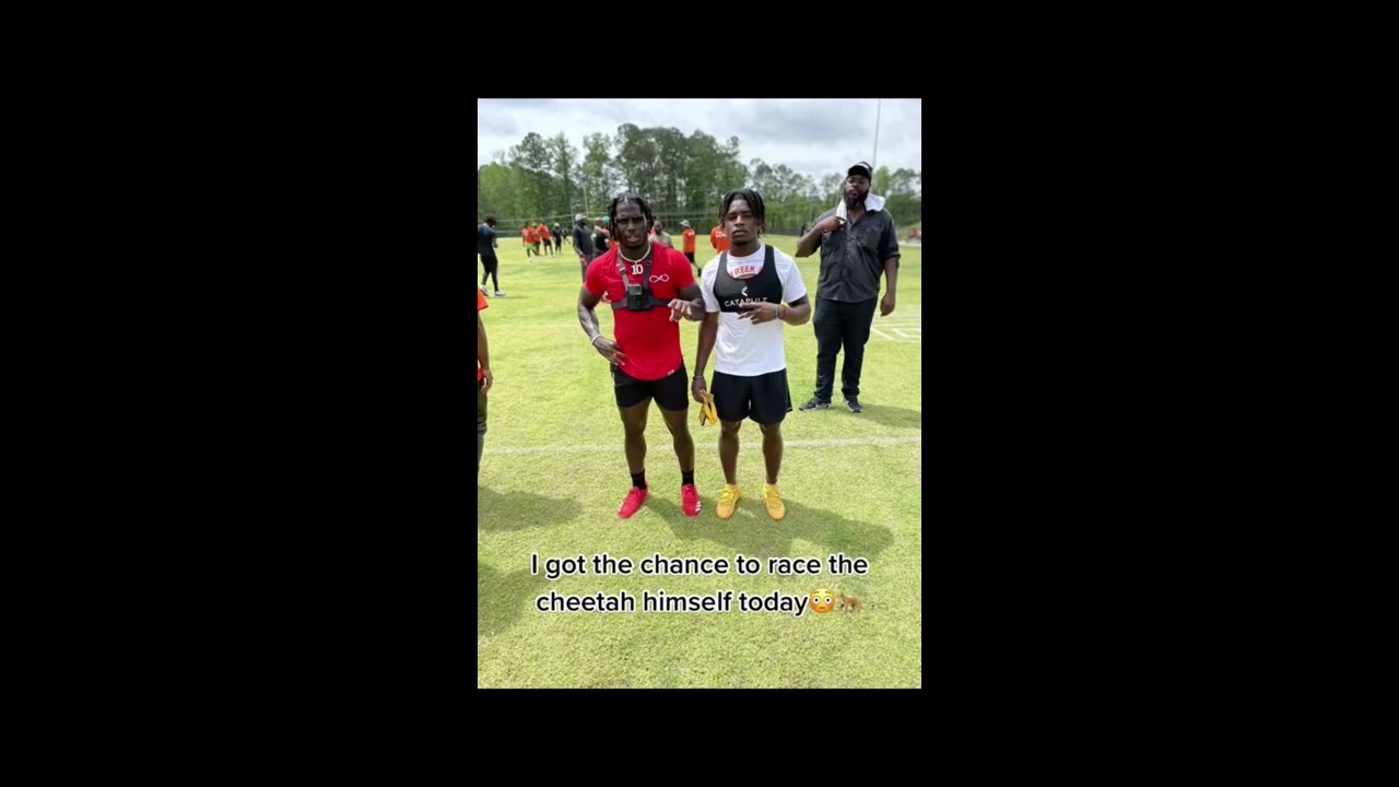 FASTEST HIGH SCHOOLER RACES TYREEK HILL Jonquall Shorts Football Speed Via Mauriceturner