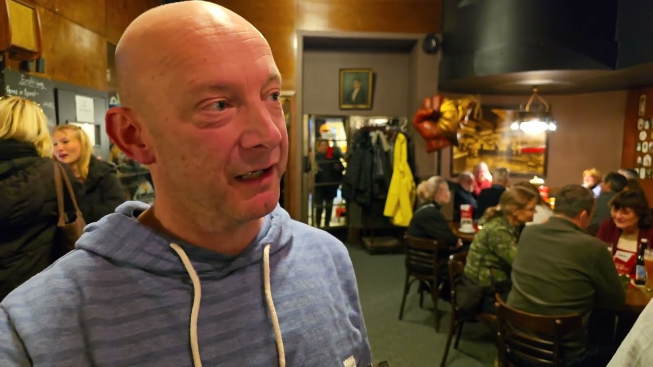 Premiere von Wenn Sachsen Beine wachsen - Darsteller und Regisseur