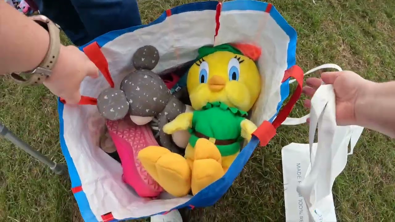 Читаю огромную распродажу подержанных вещей 3 августа, у меня синдром упущенной выгоды и я законч...