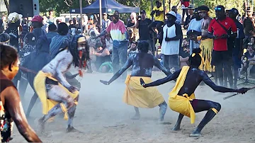 Ceremonial Aboriginal dance from Arnhem Land (4)