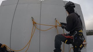 ROPE ACCESS TECHNICIAN IN MISSION OF REBELAY TYPE SHIT #ropeaccess #abseiling #irata #fun
