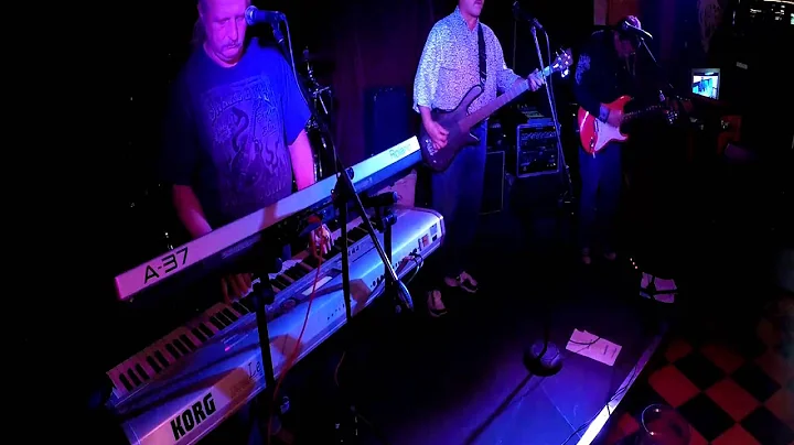 MaxQ "Wagon Wheel" recorded at OB's Deland, Florida