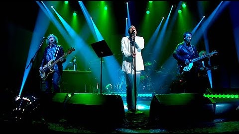 R.E.M.  • “Leaving New York” • 2004 [Reelin