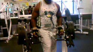 Chico squat 585x3 LBS