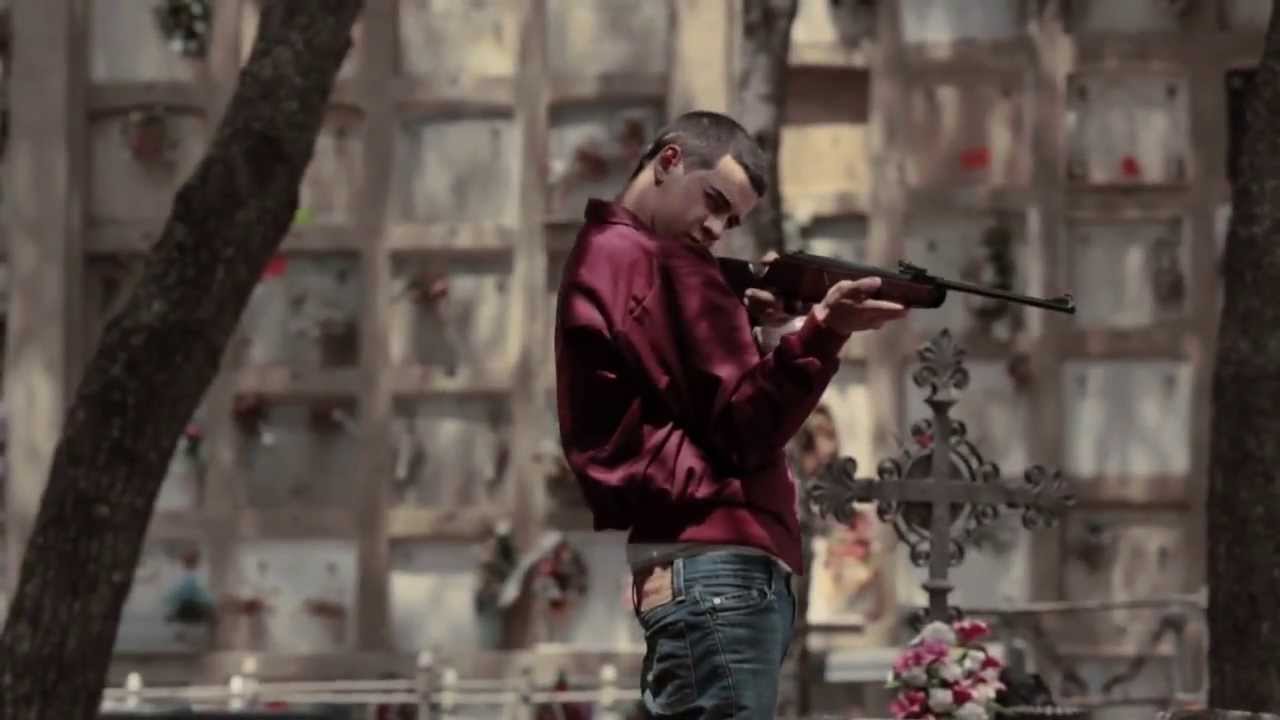 Evripidis and His Tragedies (feat. Laura Antolín)-Just A Kleenex (Official Video)