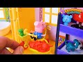 PEPPA PIG gets a new toy House in this Kids Learning Video!