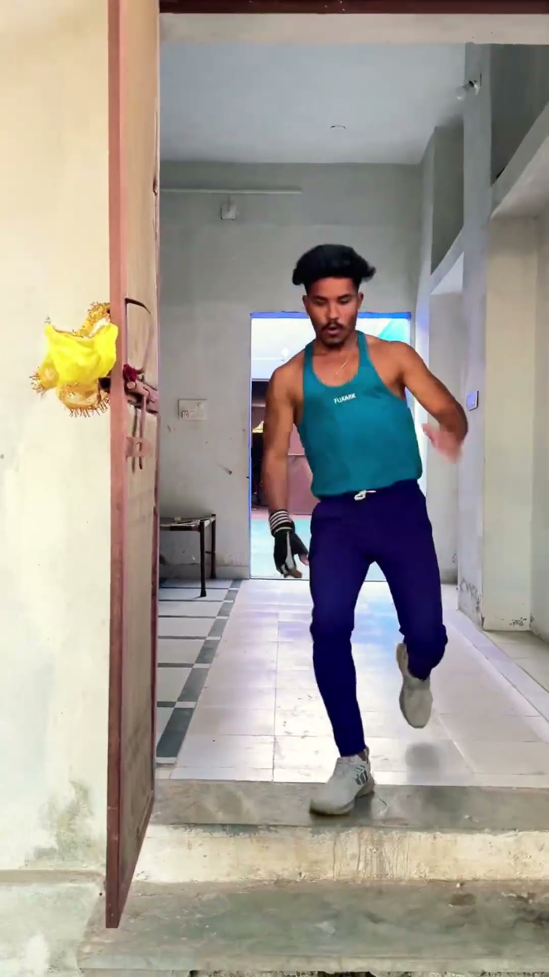 where did the boy fly ??? #shortvideo #funnyvideo