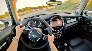 2-дверный хэтчбек Mini Cooper S 2022 с механической коробкой передач — обзор от первого лица